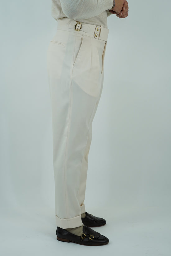 Gurkha panna con bottoni oro e fibbie stringenti laterali