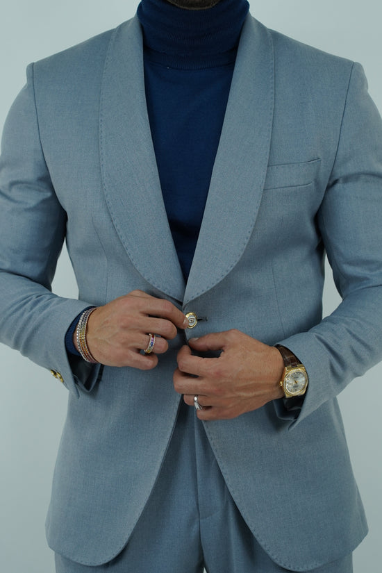 Abito harmonious collo a scialle azzurro polvere con bottoni oro