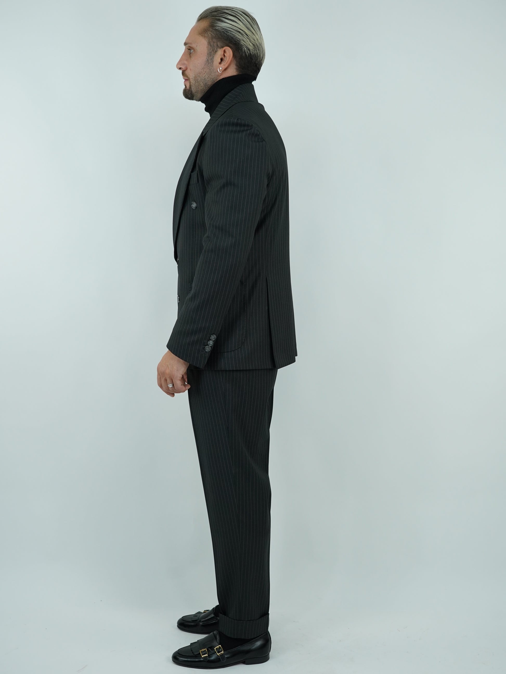 Abito Extensive doppiopetto petto a lancia gessato grigio scuro