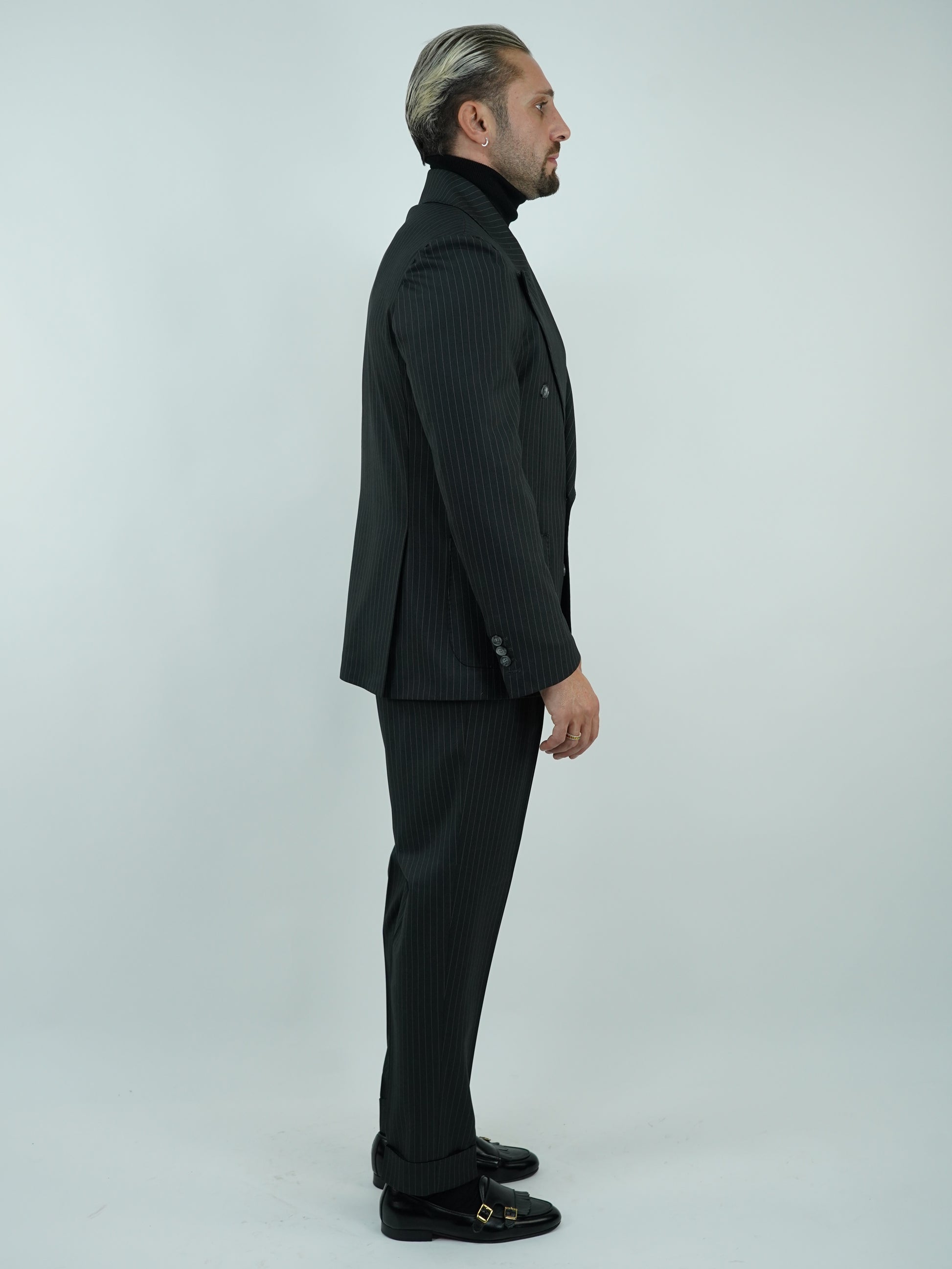 Abito Extensive doppiopetto petto a lancia gessato grigio scuro