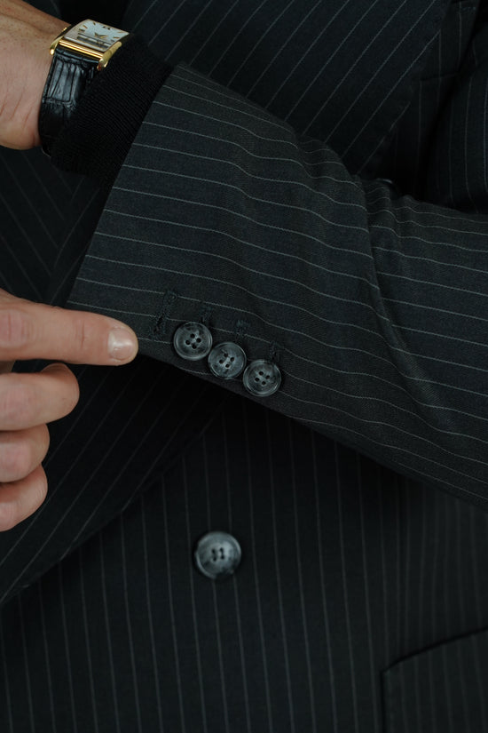 Abito Extensive doppiopetto petto a lancia gessato grigio scuro