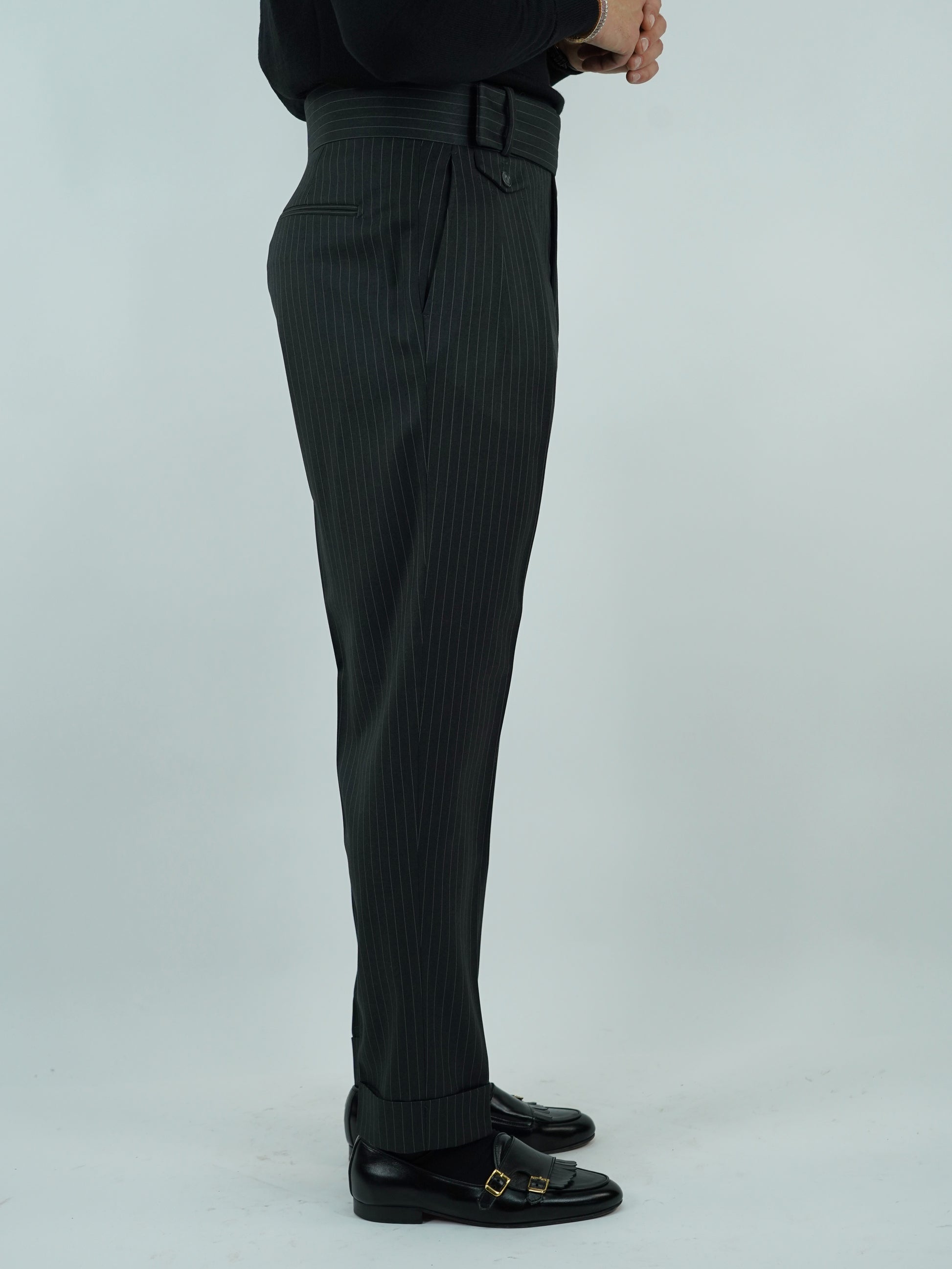 Abito Extensive doppiopetto petto a lancia gessato grigio scuro