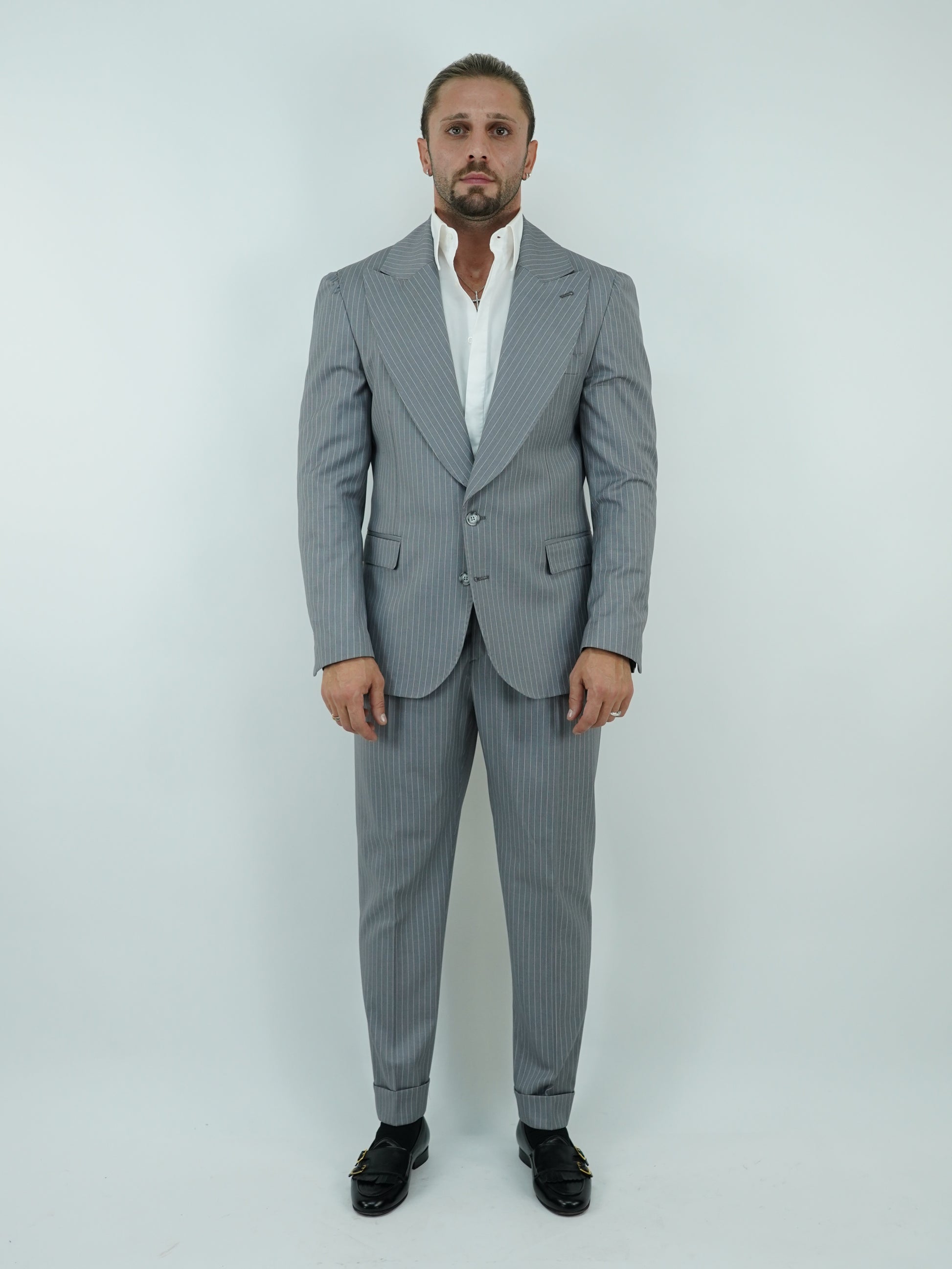 Abito Extensive monopetto petto a lancia gessato grigio