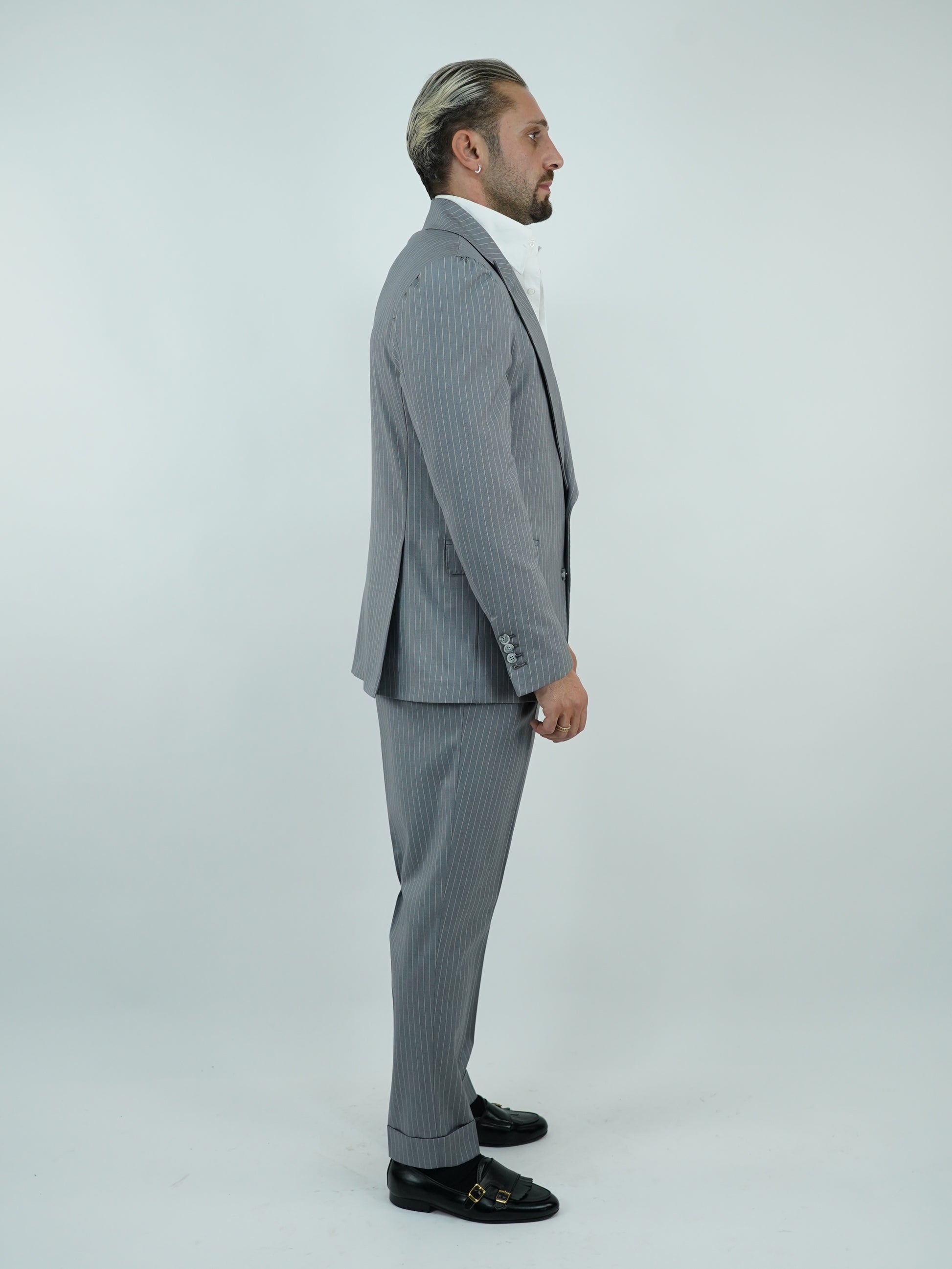 Abito Extensive monopetto petto a lancia gessato grigio