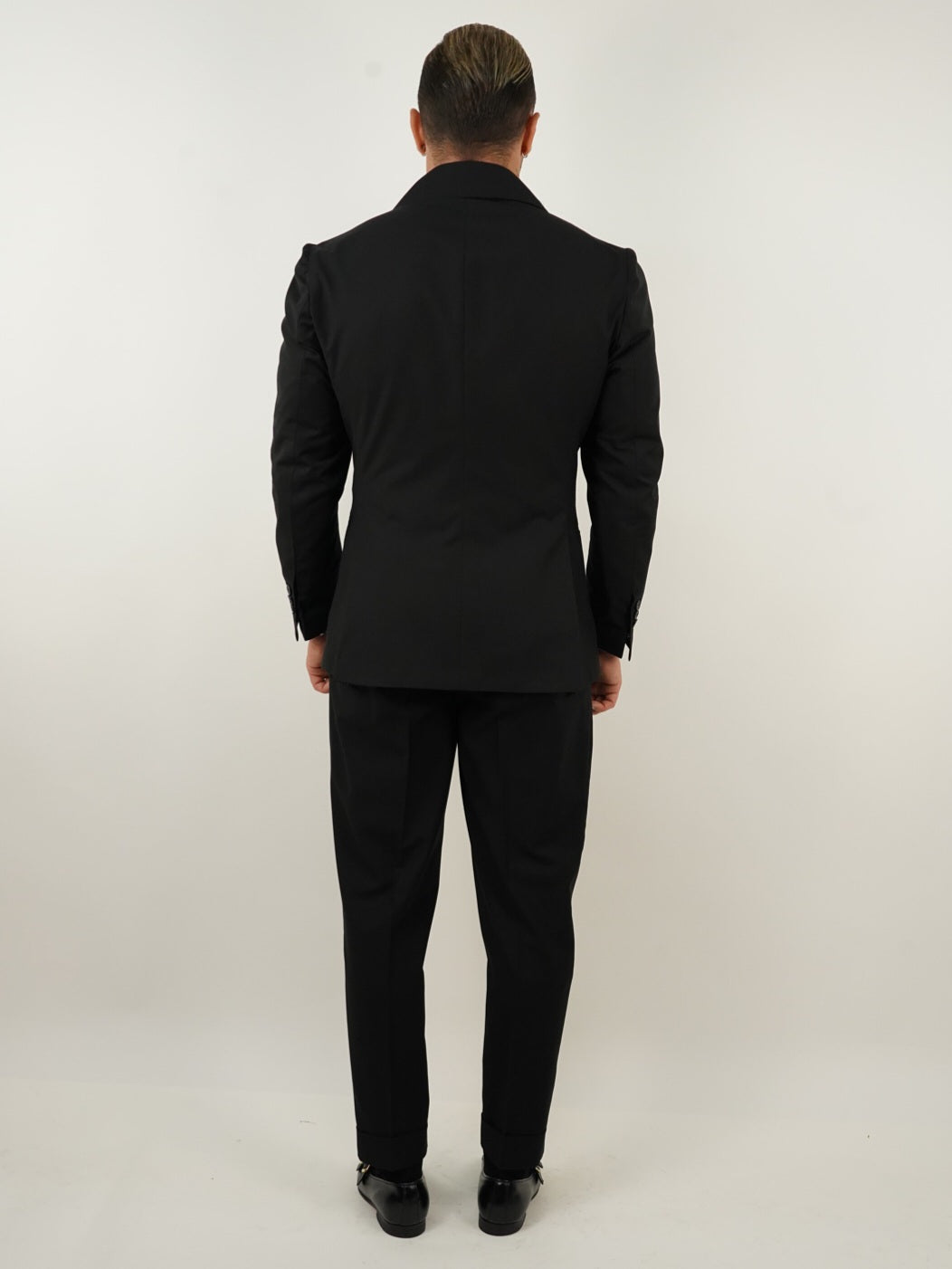 Abito Extensive doppiopetto petto a lancia corvino