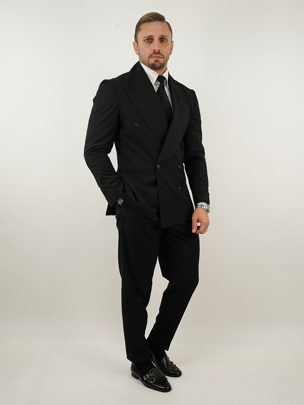 Abito Extensive doppiopetto petto a lancia corvino