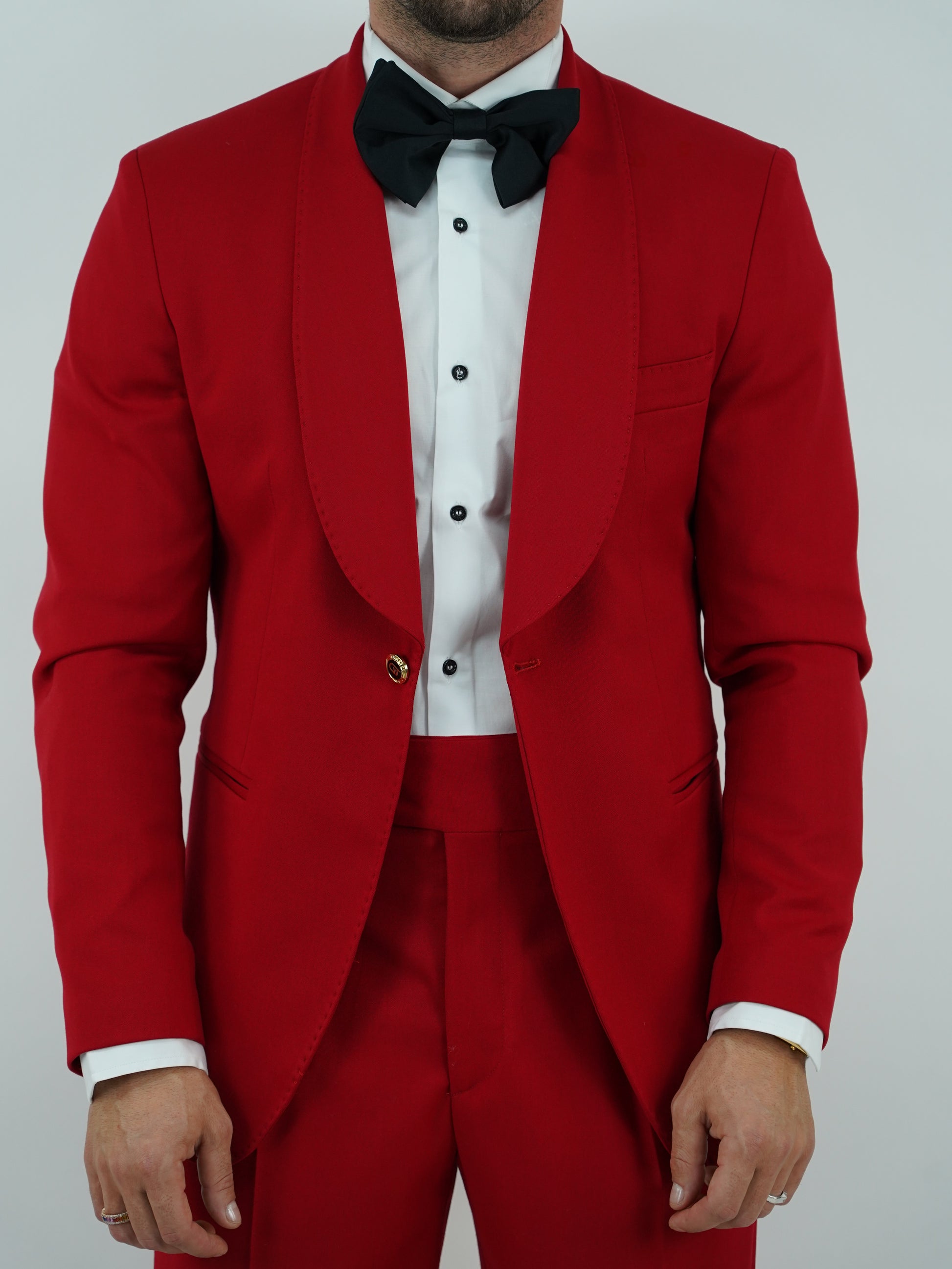 Abito harmonious collo a scialle rosso con bottoni oro