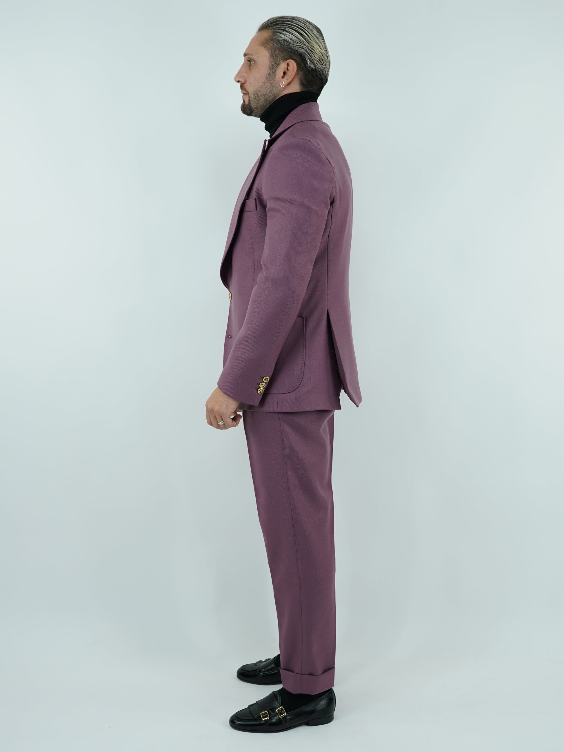 Abito extensive monopetto petto a lancia diagonale cipolla con bottoni oro