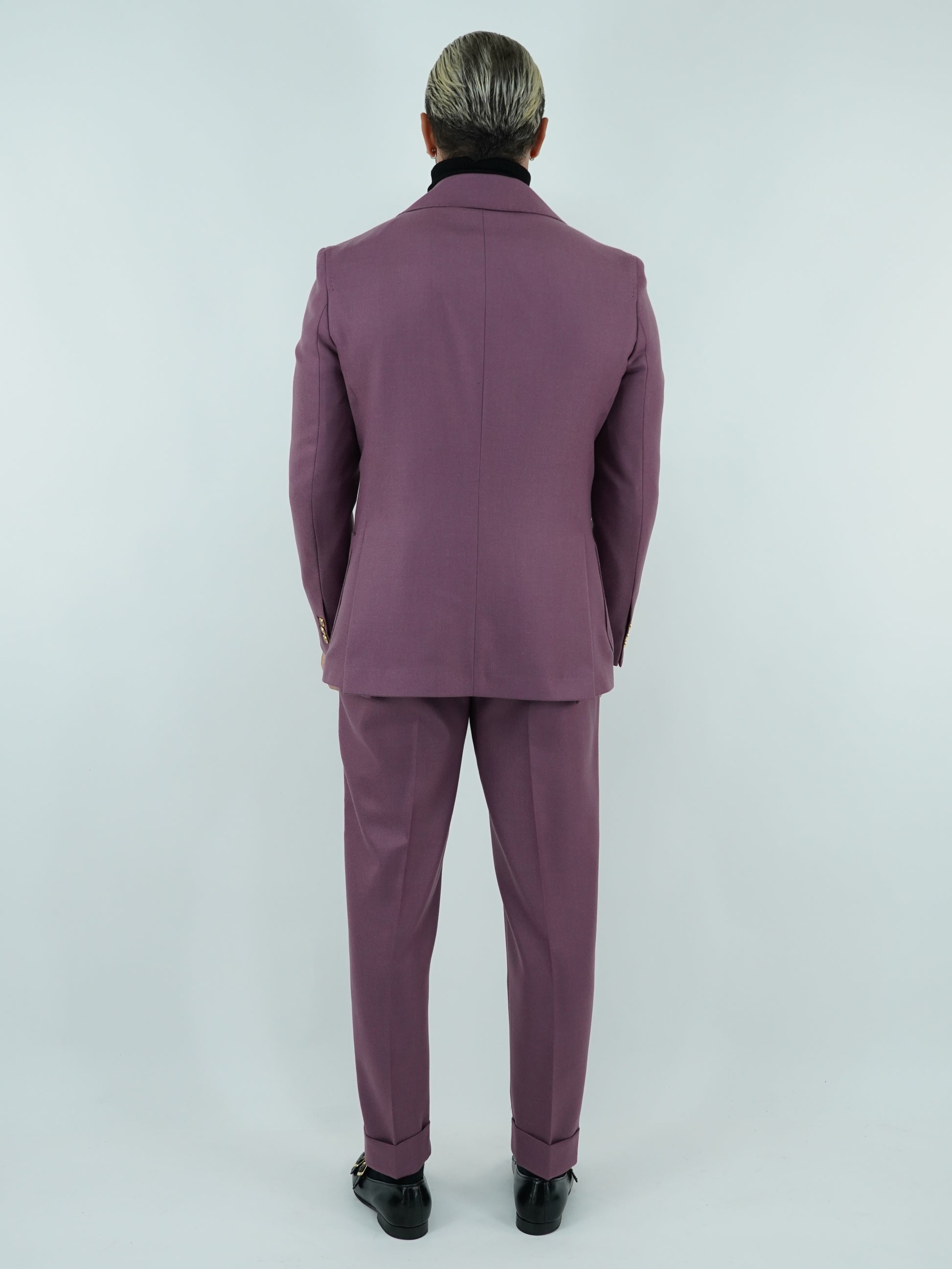 Abito extensive monopetto petto a lancia diagonale cipolla con bottoni oro