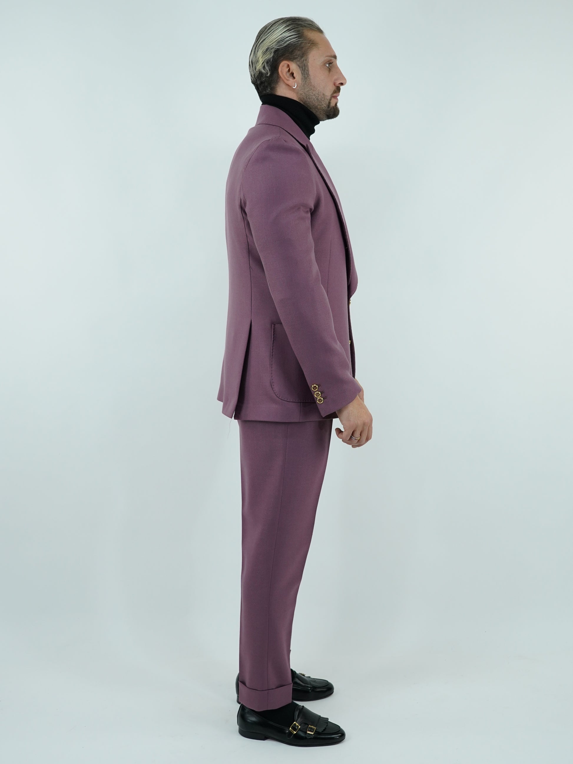 Abito extensive monopetto petto a lancia diagonale cipolla con bottoni oro