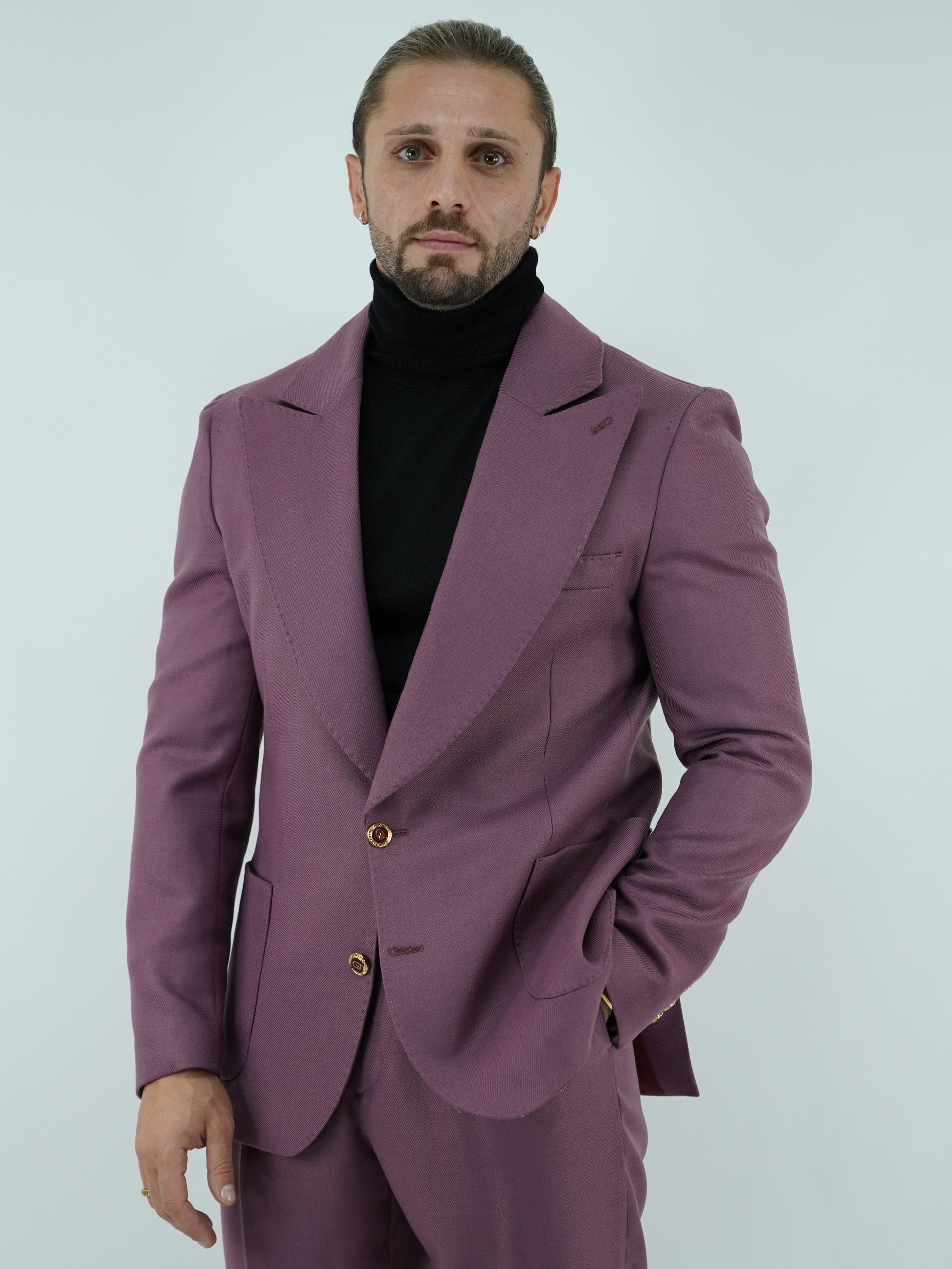 Abito extensive monopetto petto a lancia diagonale cipolla con bottoni oro