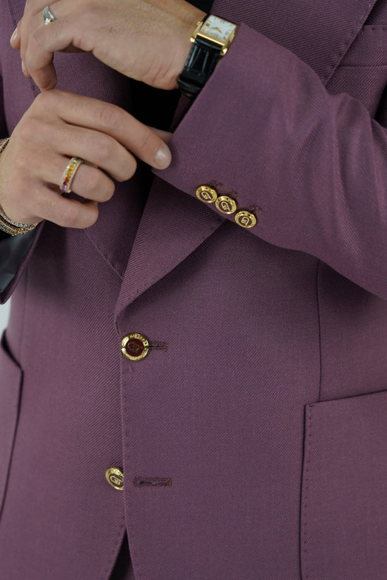 Abito extensive monopetto petto a lancia diagonale cipolla con bottoni oro