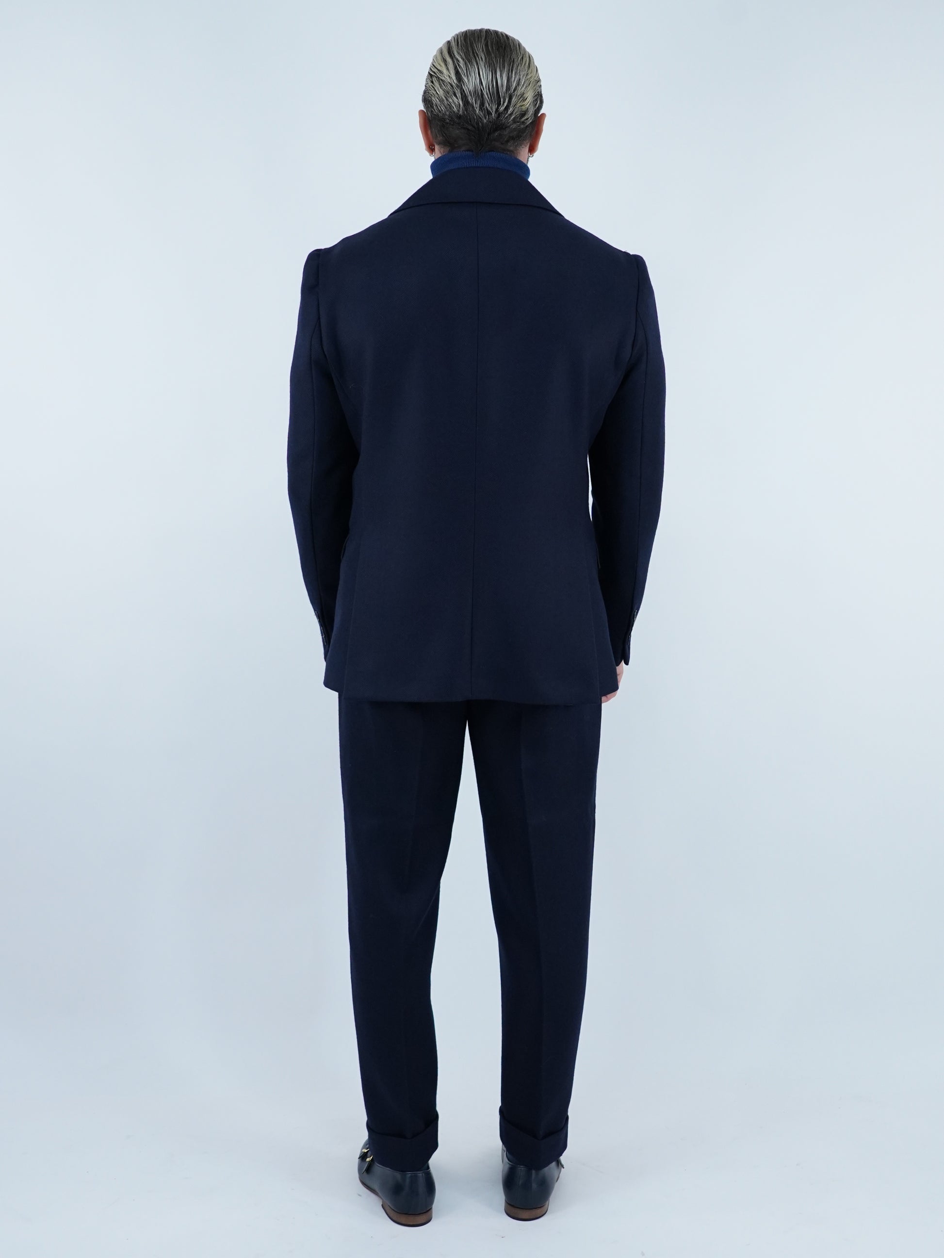 Abito Extensive monopetto petto a lancia spigato blu