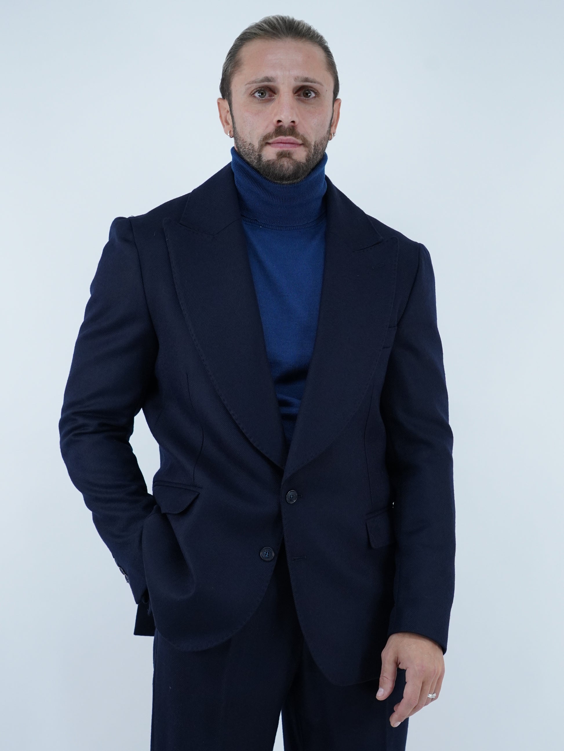 Abito Extensive monopetto petto a lancia spigato blu