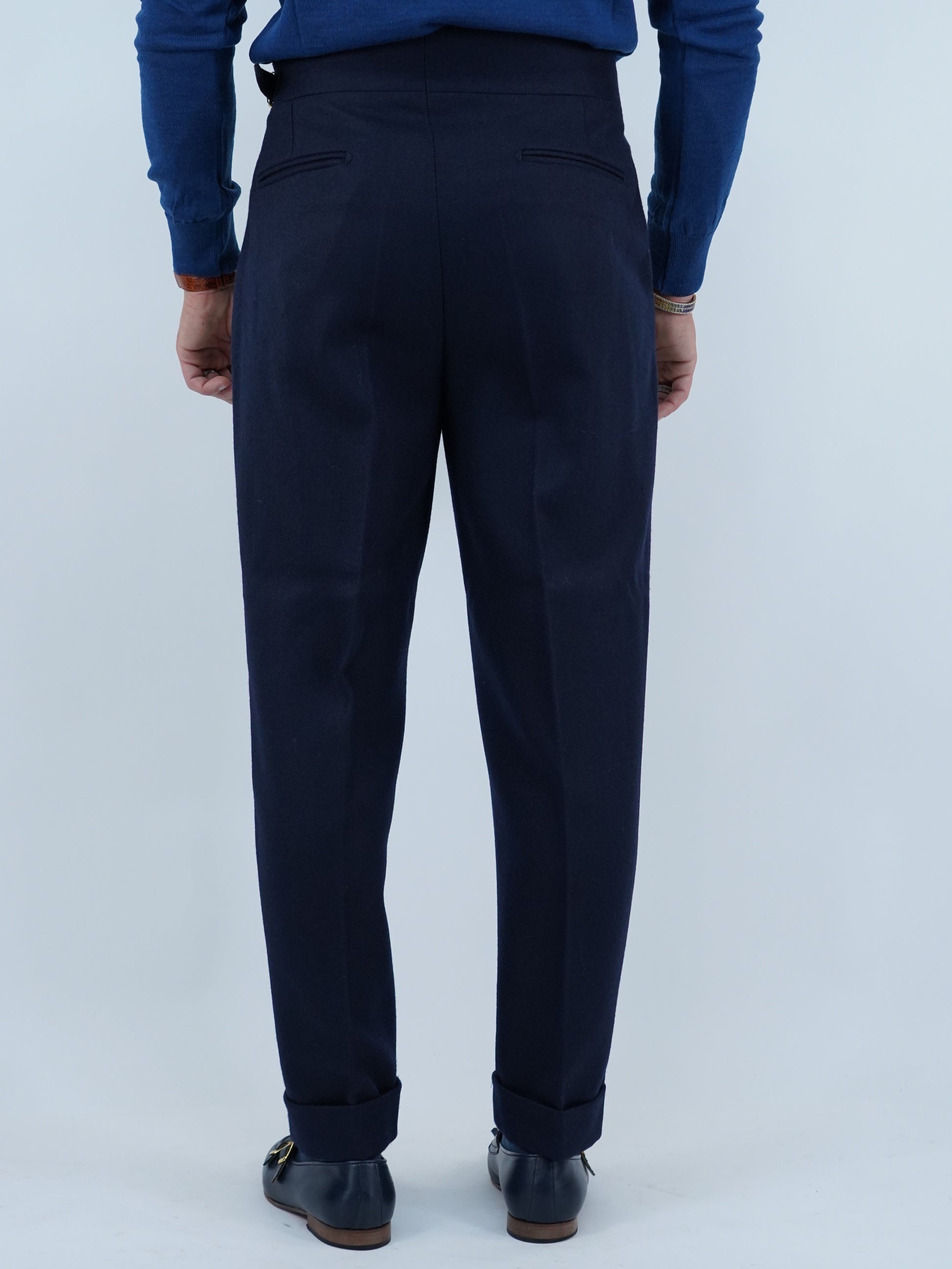 Abito Extensive monopetto petto a lancia spigato blu