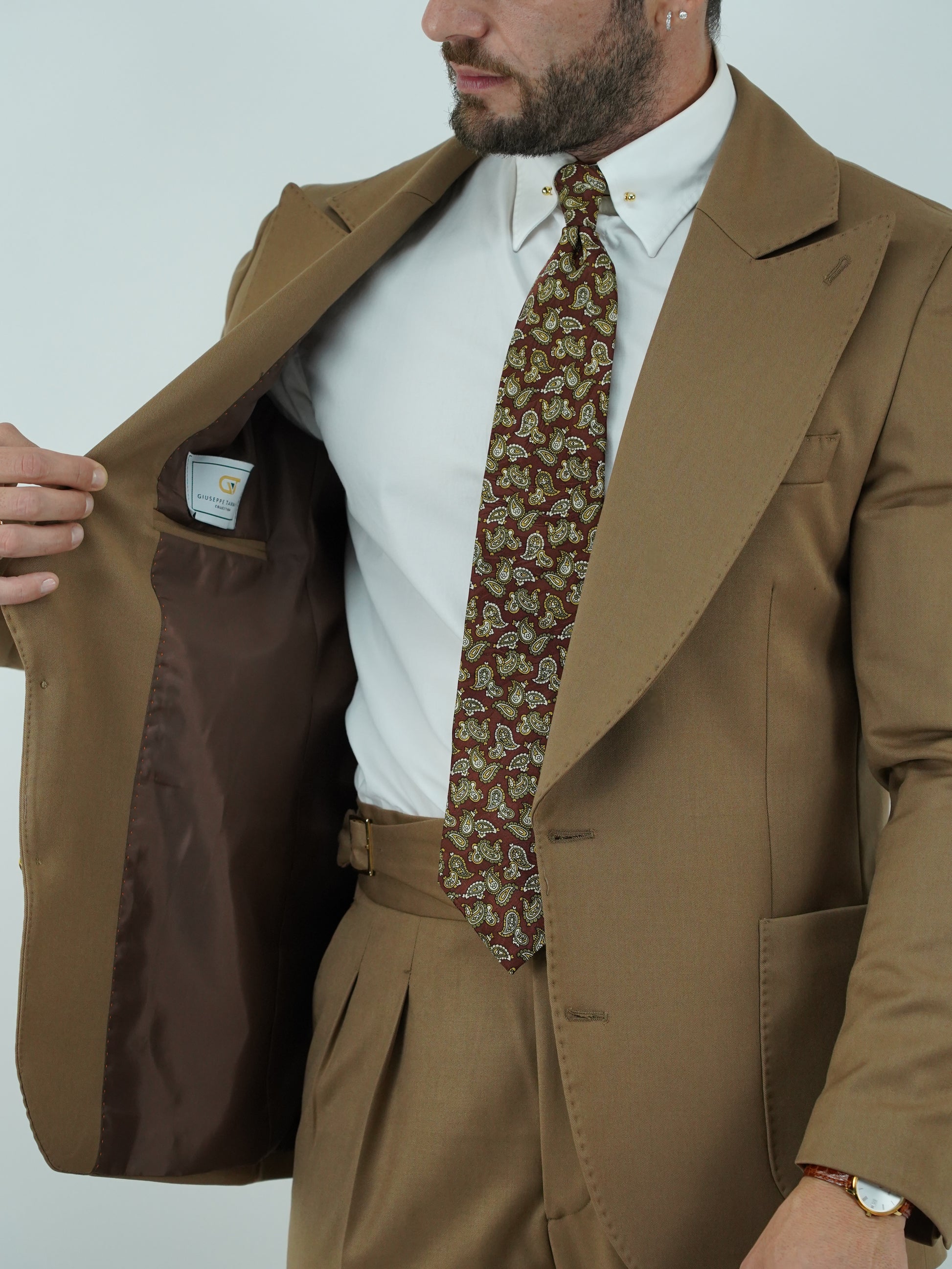 Abito extensive monopetto petto a lancia fango con bottoni oro