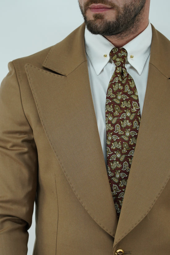 Abito extensive monopetto petto a lancia fango con bottoni oro