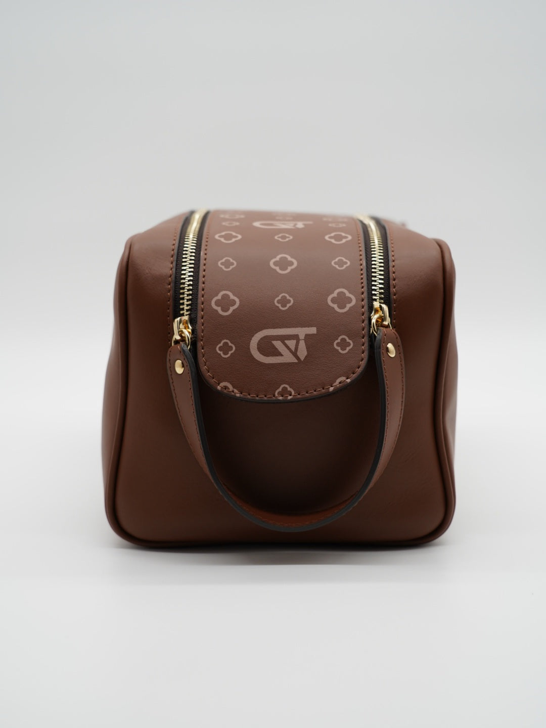 Beauty case monogram cuoio