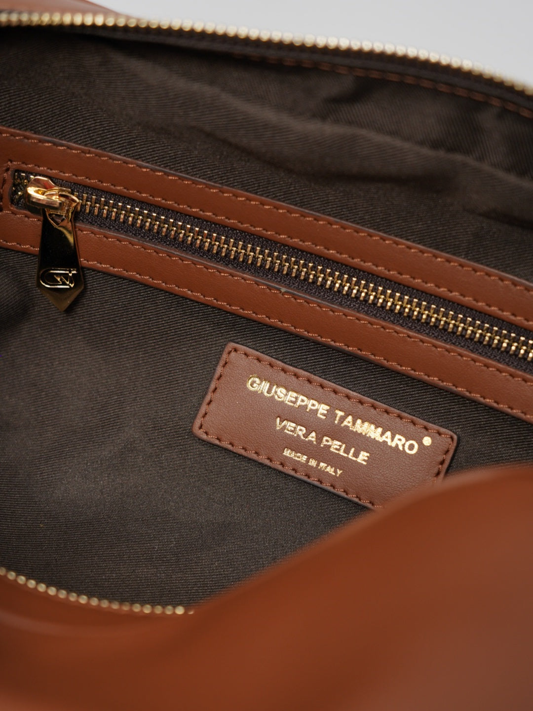 Beauty case monogram cuoio