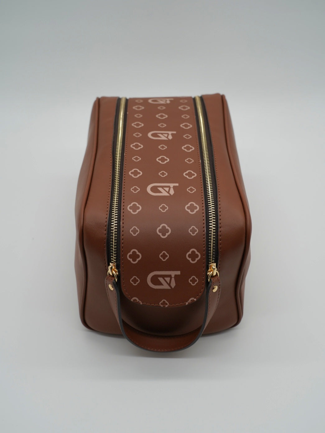 Beauty case monogram cuoio