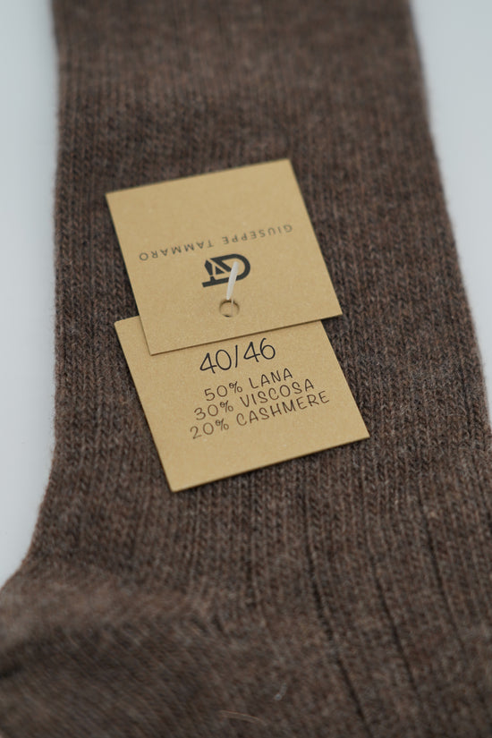 Calze lunghe a costa in misto cashmere tabacco/beige