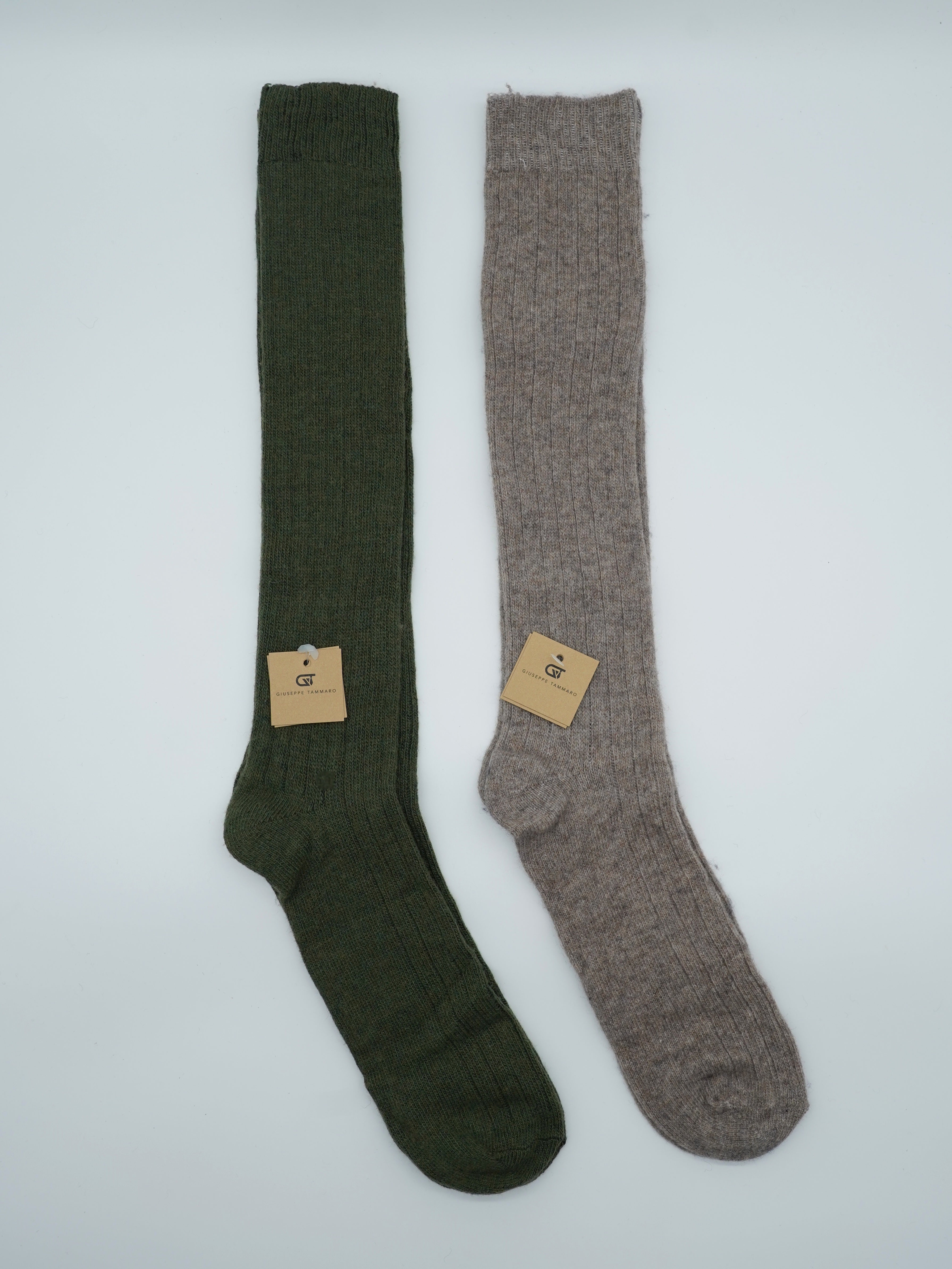 Calze lunghe a costa in misto cashmere verde/beige