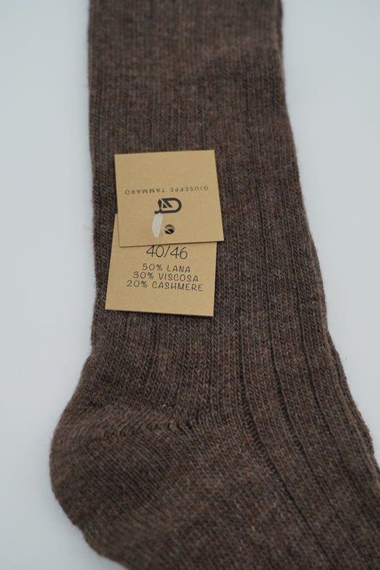 Calze lunghe a costa in misto cashmere tabacco/ocra