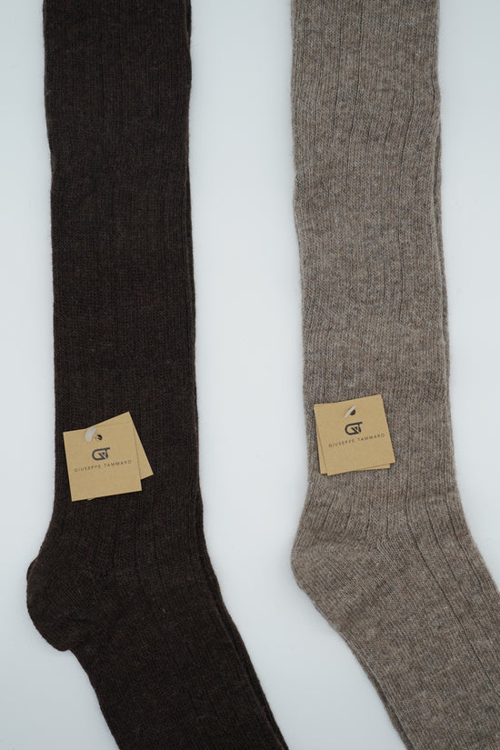 Calze lunghe a costa in misto cashmere testa di moro/beige