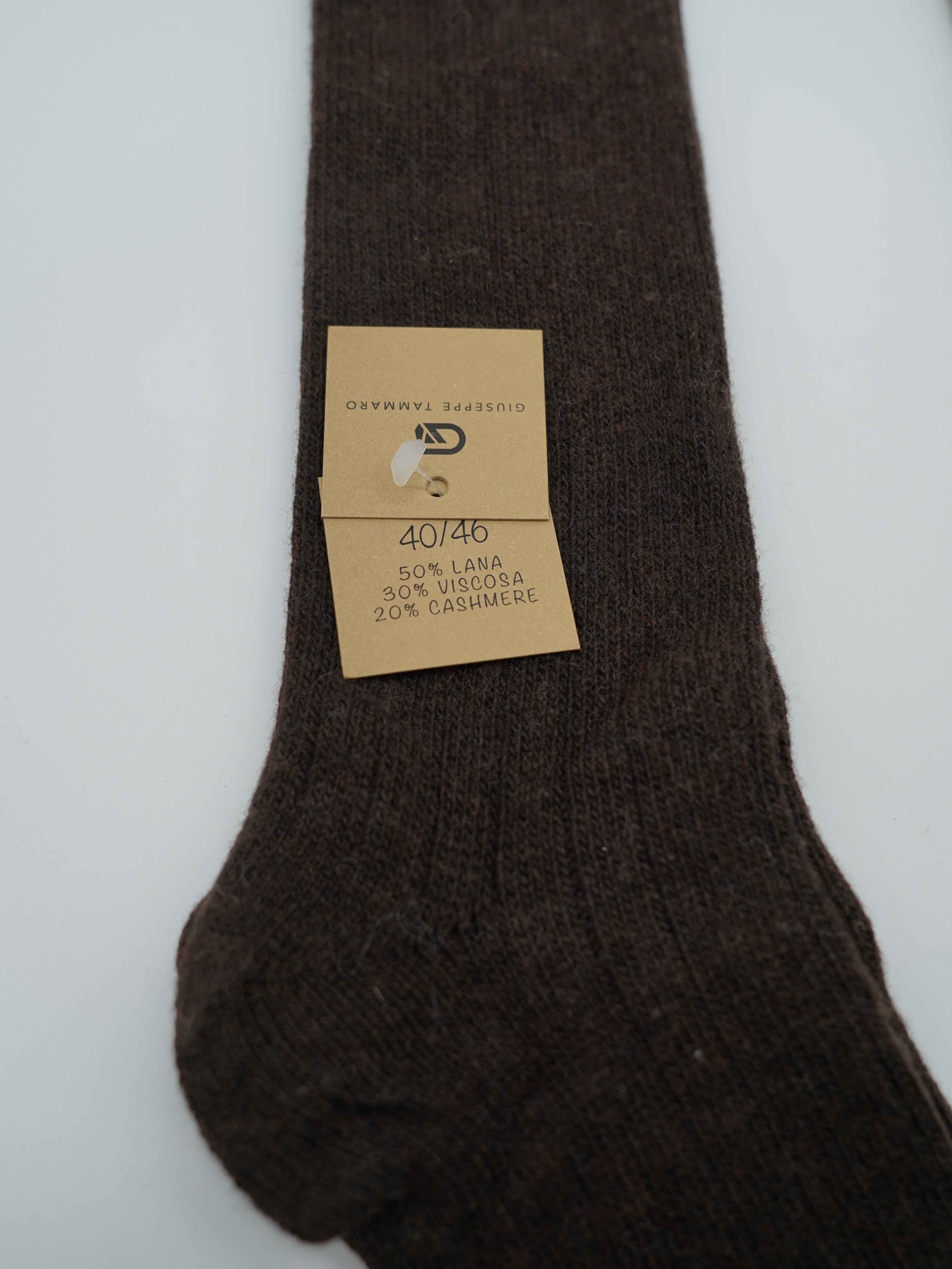 Calze lunghe a costa in misto cashmere testa di moro/beige