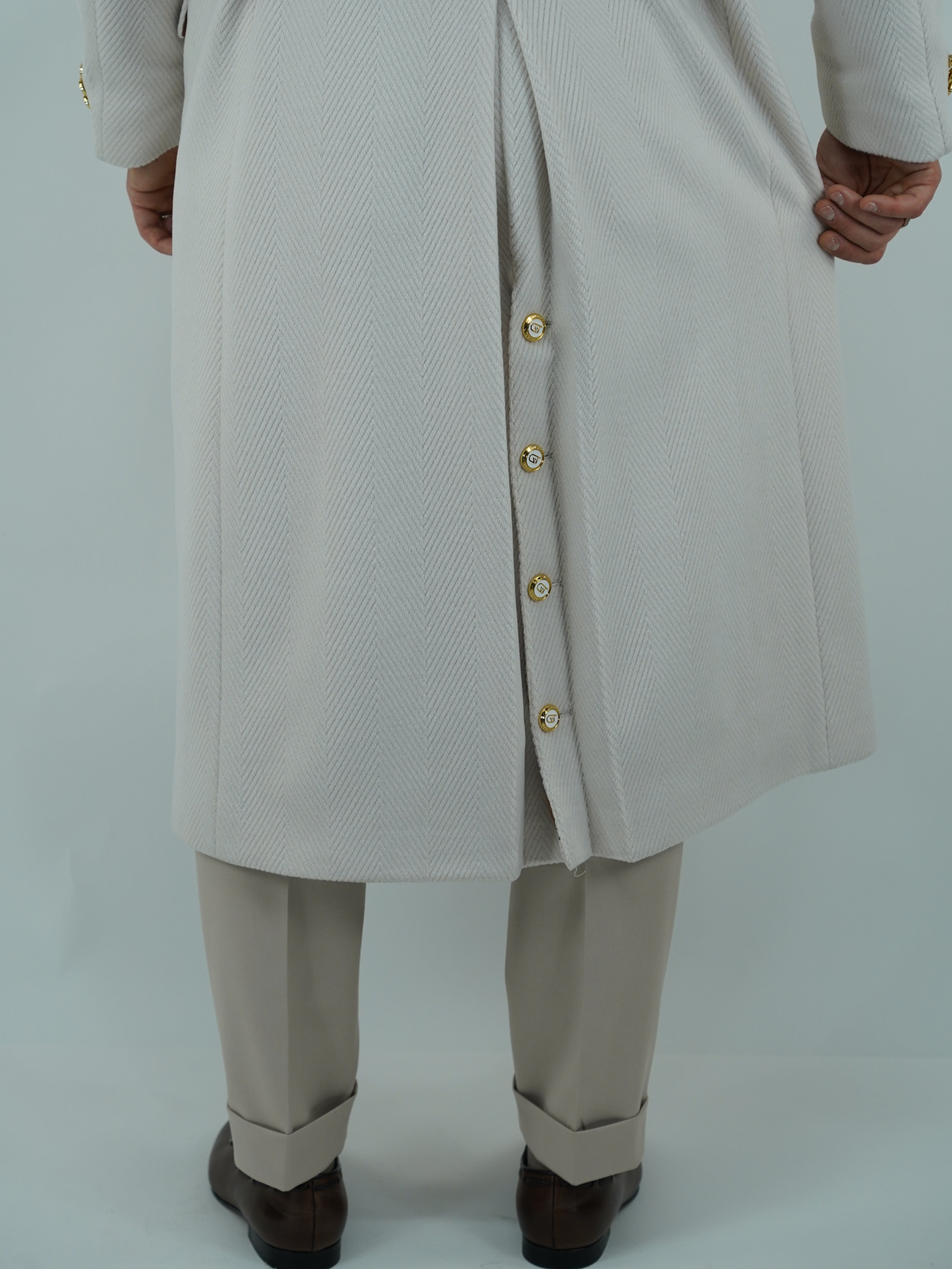 Cappotto Raglan Spigato Panna con bottoni oro