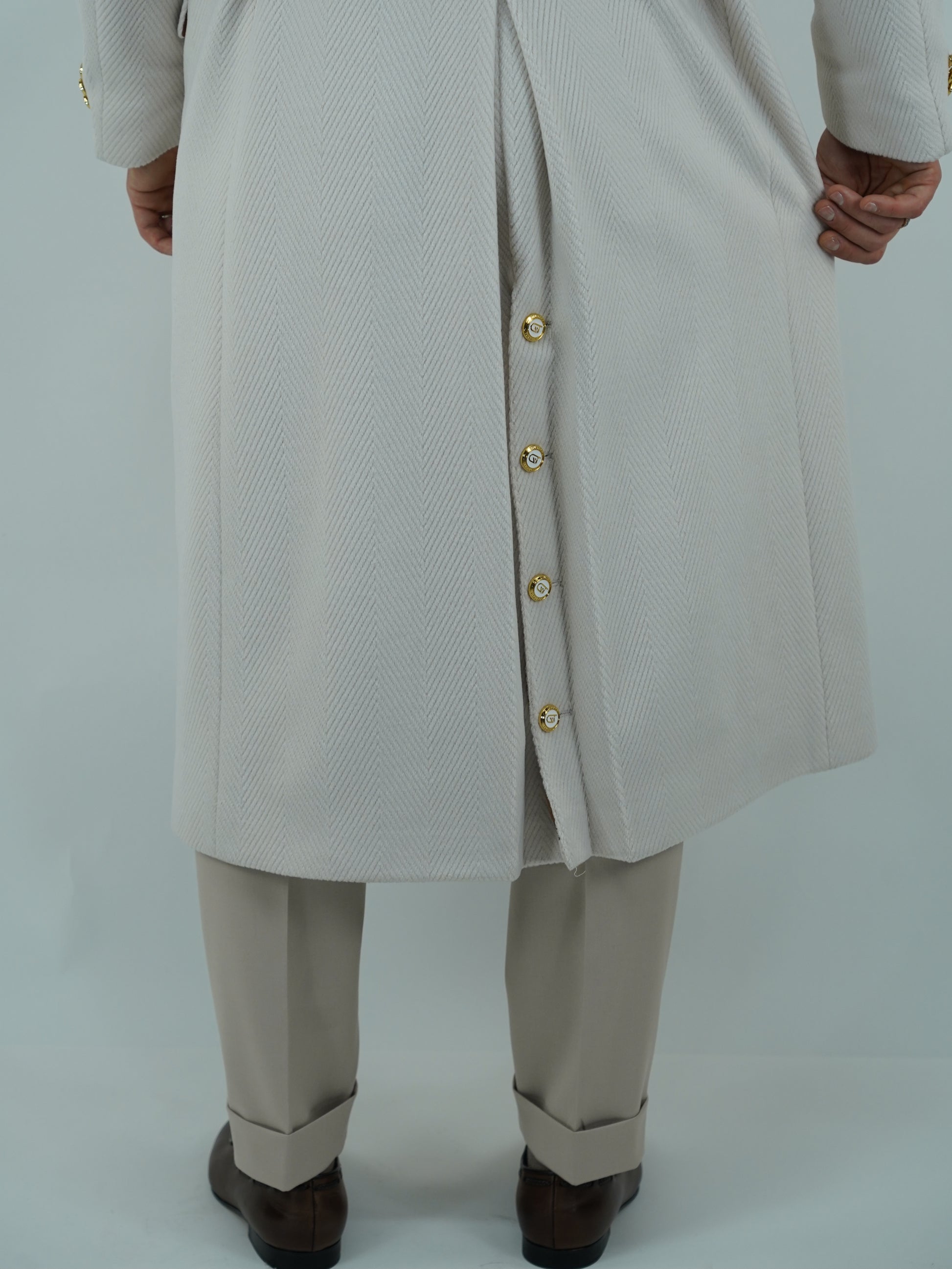 Cappotto Raglan Spigato Panna con bottoni oro