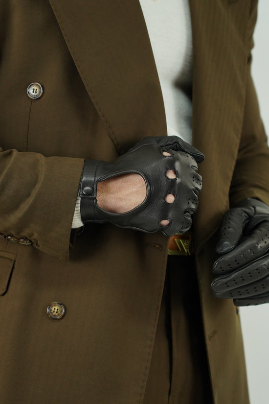 Guanto forato in pelle di capra testa di moro