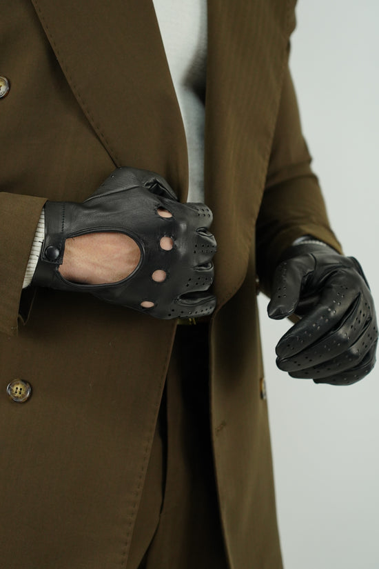 Guanto forato in pelle di capra nera