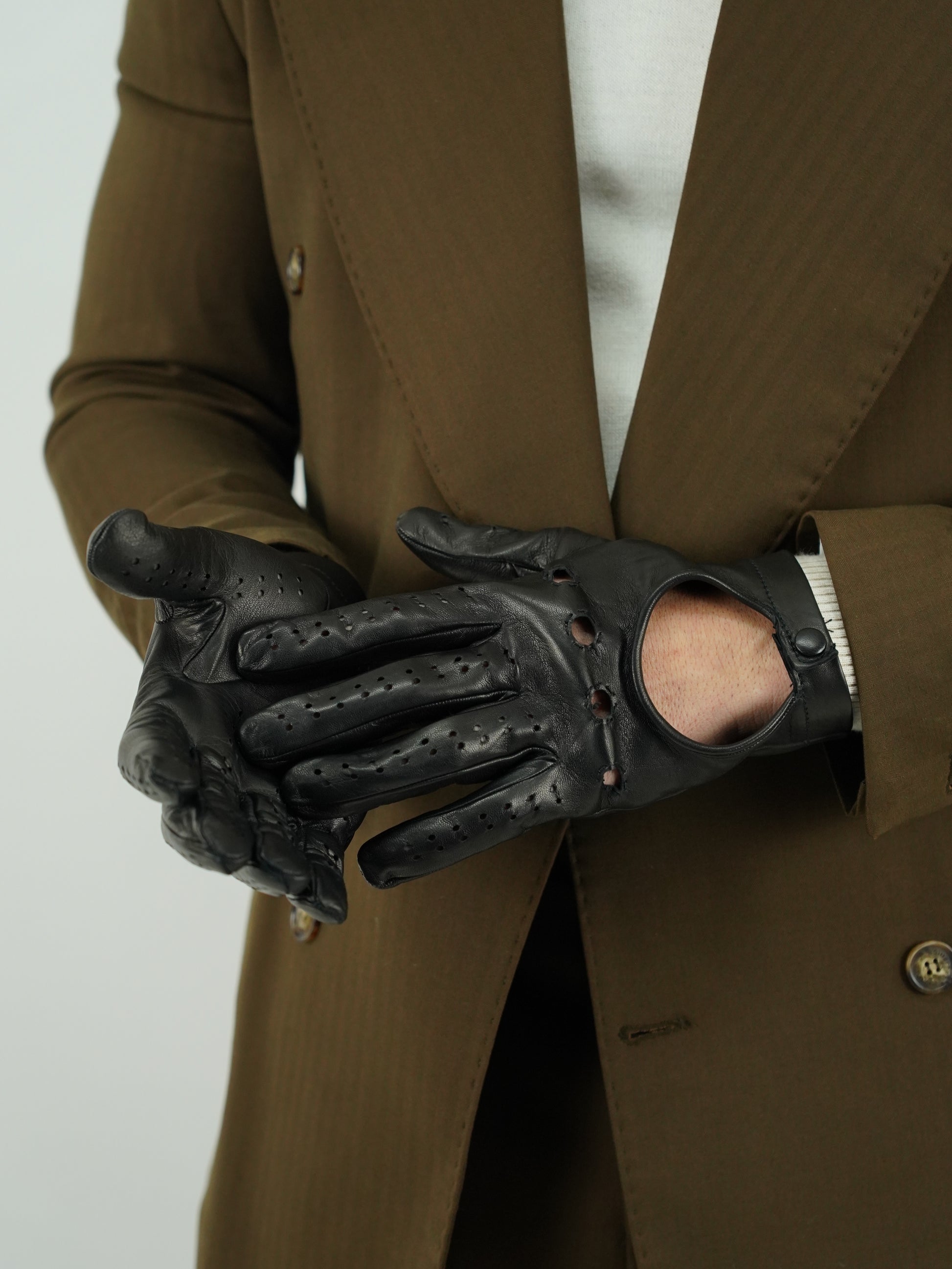 Guanto forato in pelle di capra nera