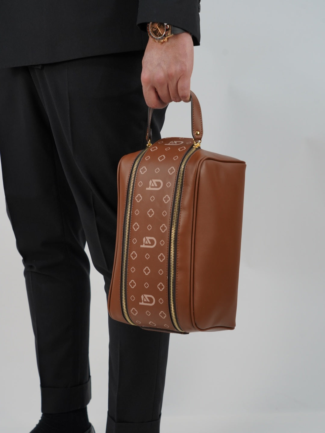 Beauty case monogram cuoio