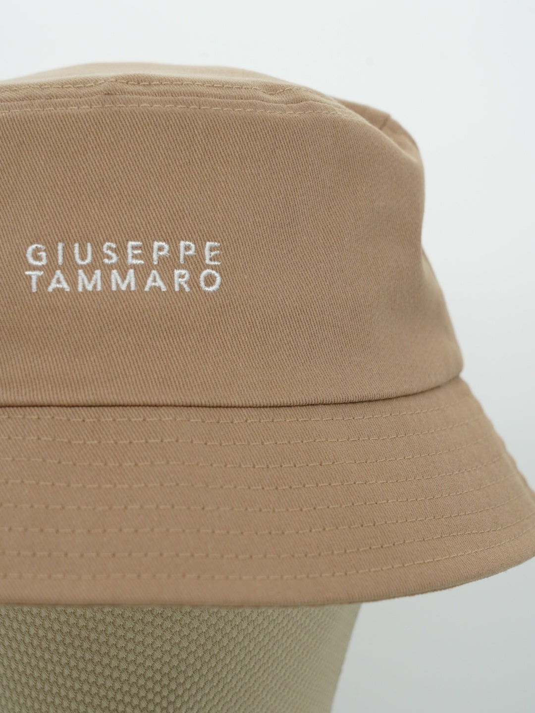 Cappello bucket GT beige