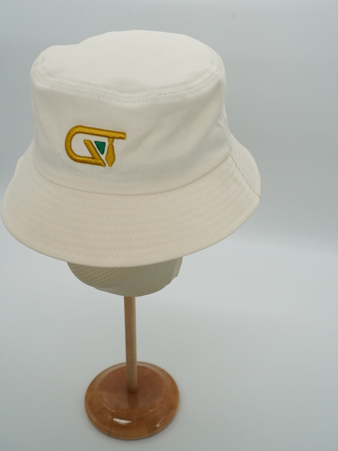 Cappello bucket GT panna
