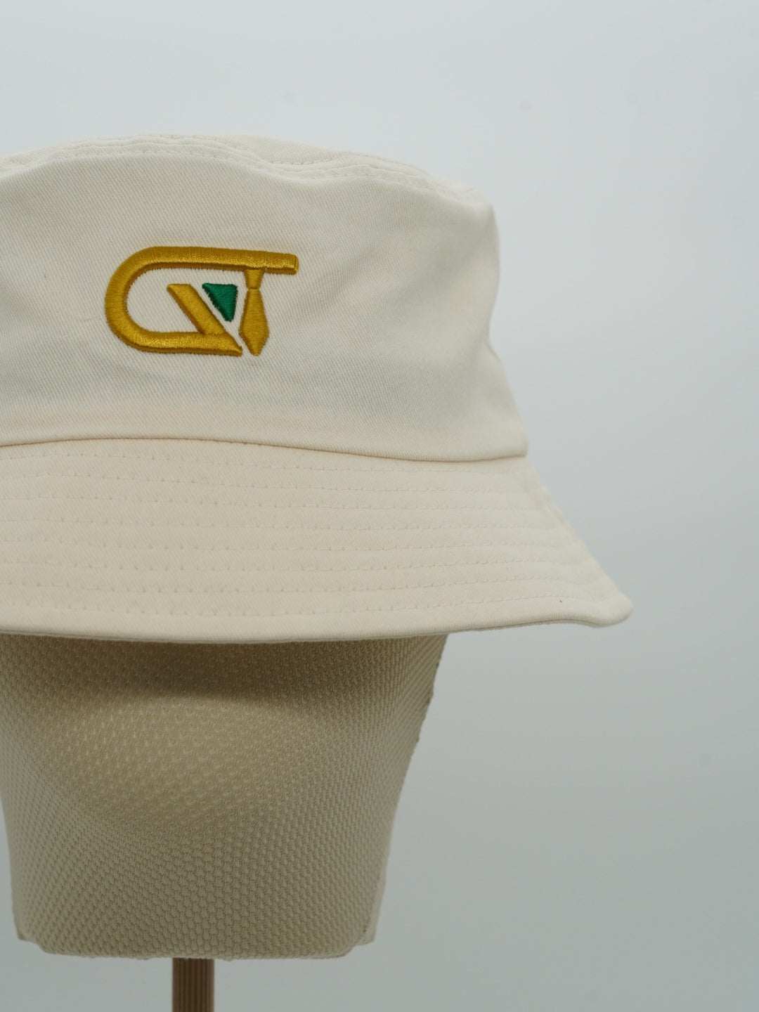 Cappello bucket GT panna