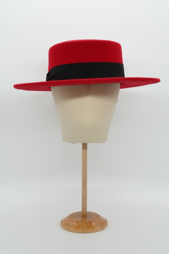 Cappello a cilindro piatto in feltro burgundy