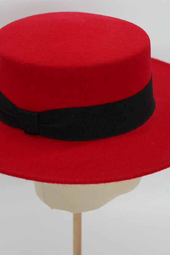 Cappello a cilindro piatto in feltro burgundy