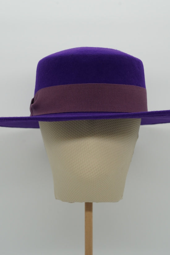 Cappello a cilindro piatto in feltro viola