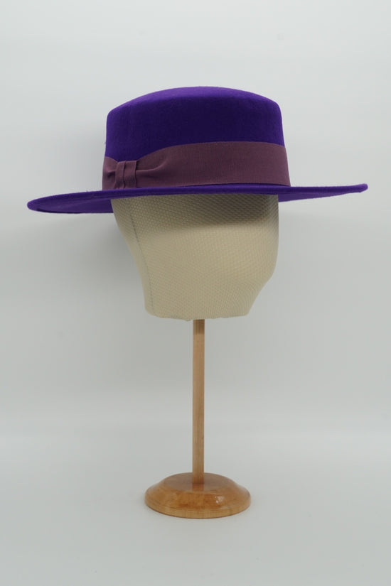 Cappello a cilindro piatto in feltro viola