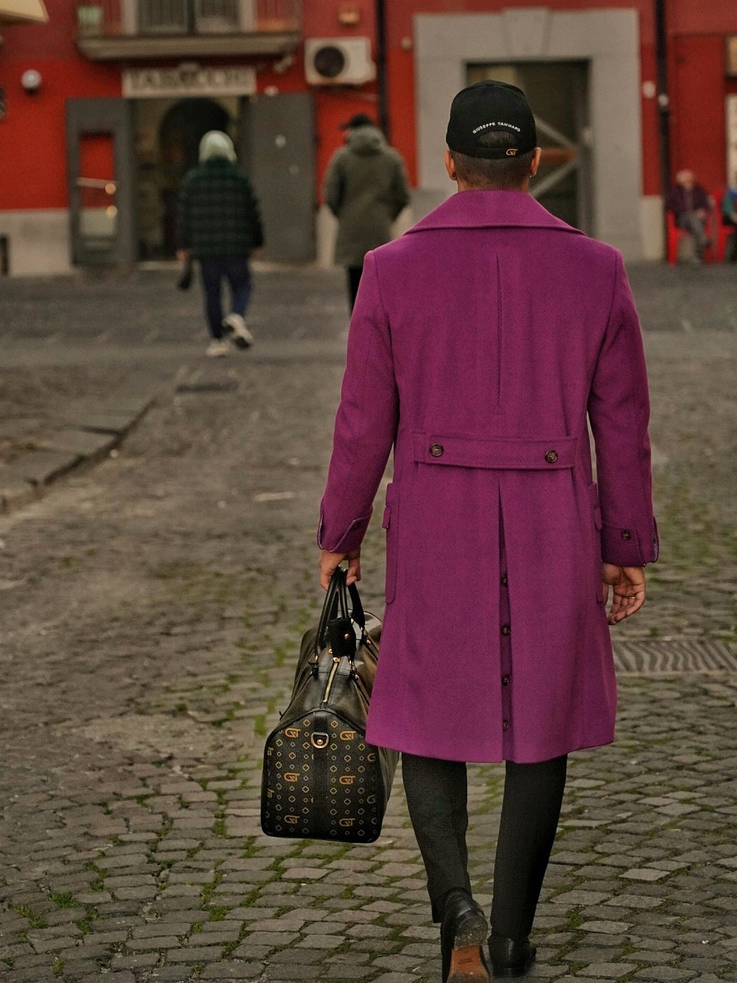 Cappotto Chesterfield Spigato Prugna