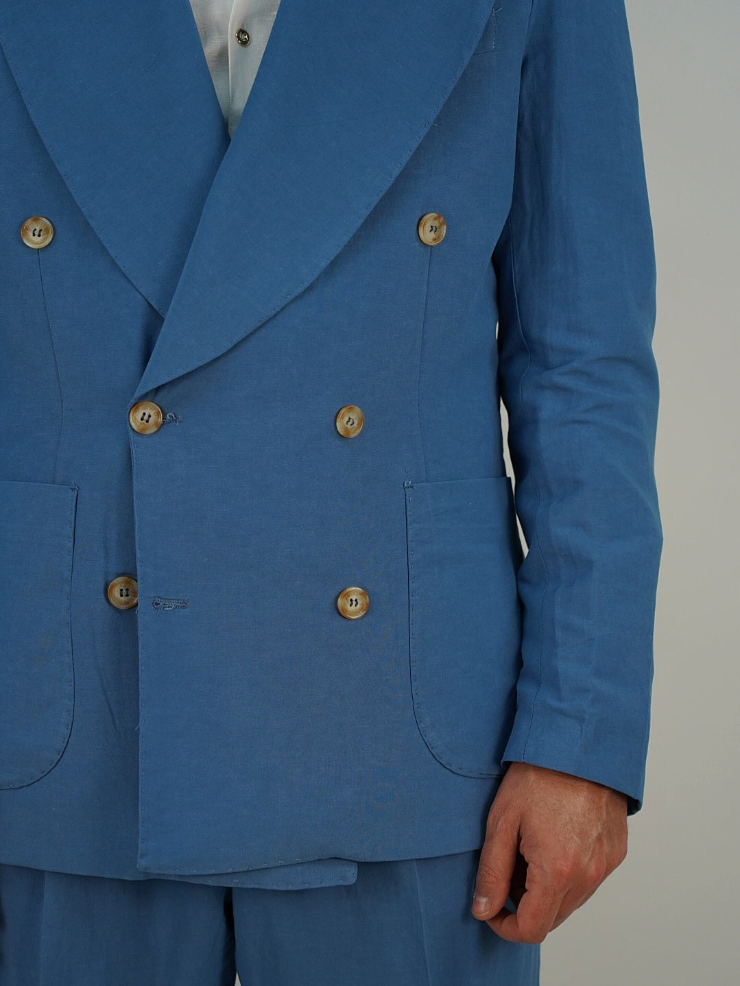 Giacca extensive doppiopetto in lino azzurro