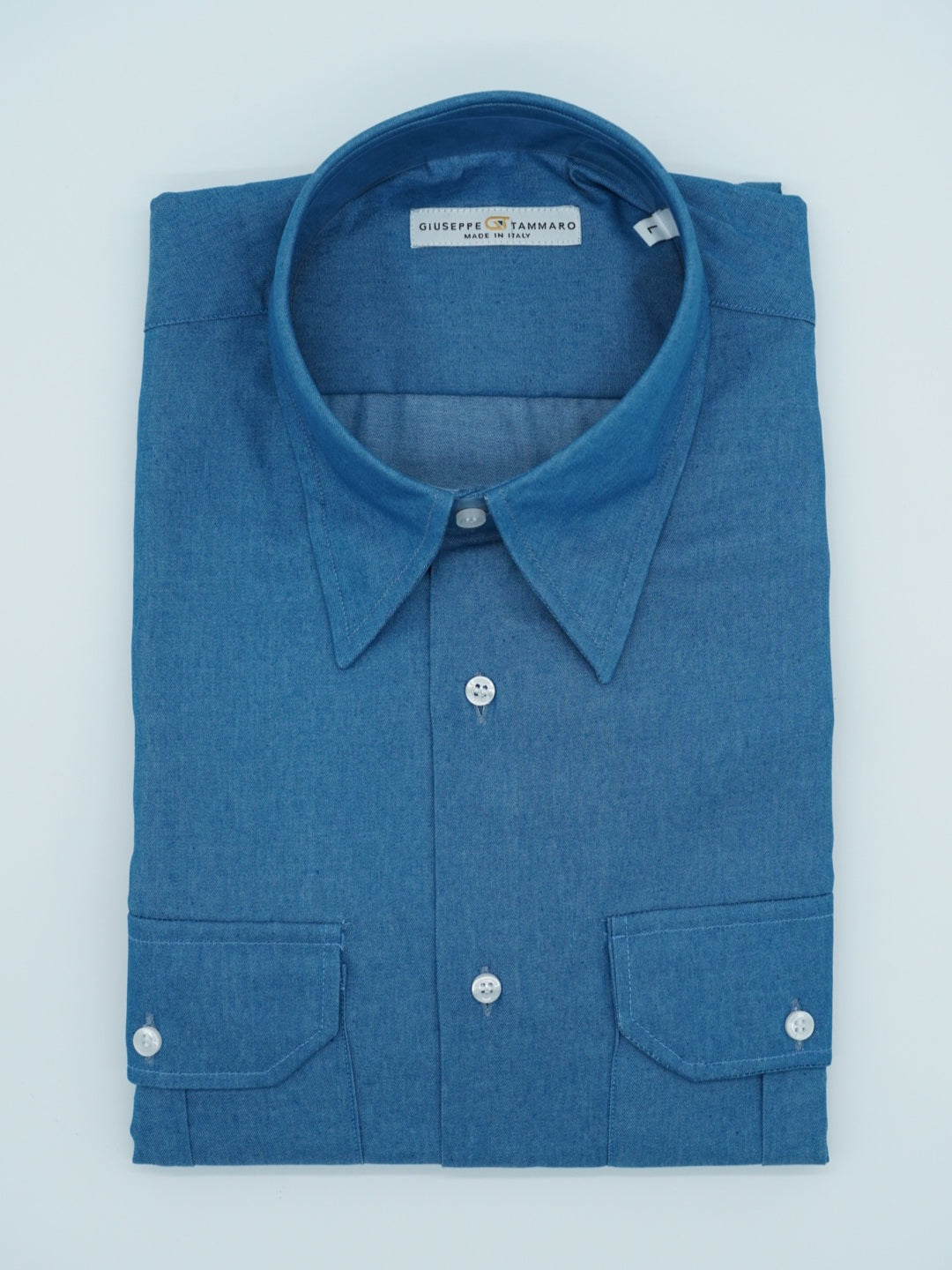 Camicia collo a vela jeans lavaggio chiaro con tasche