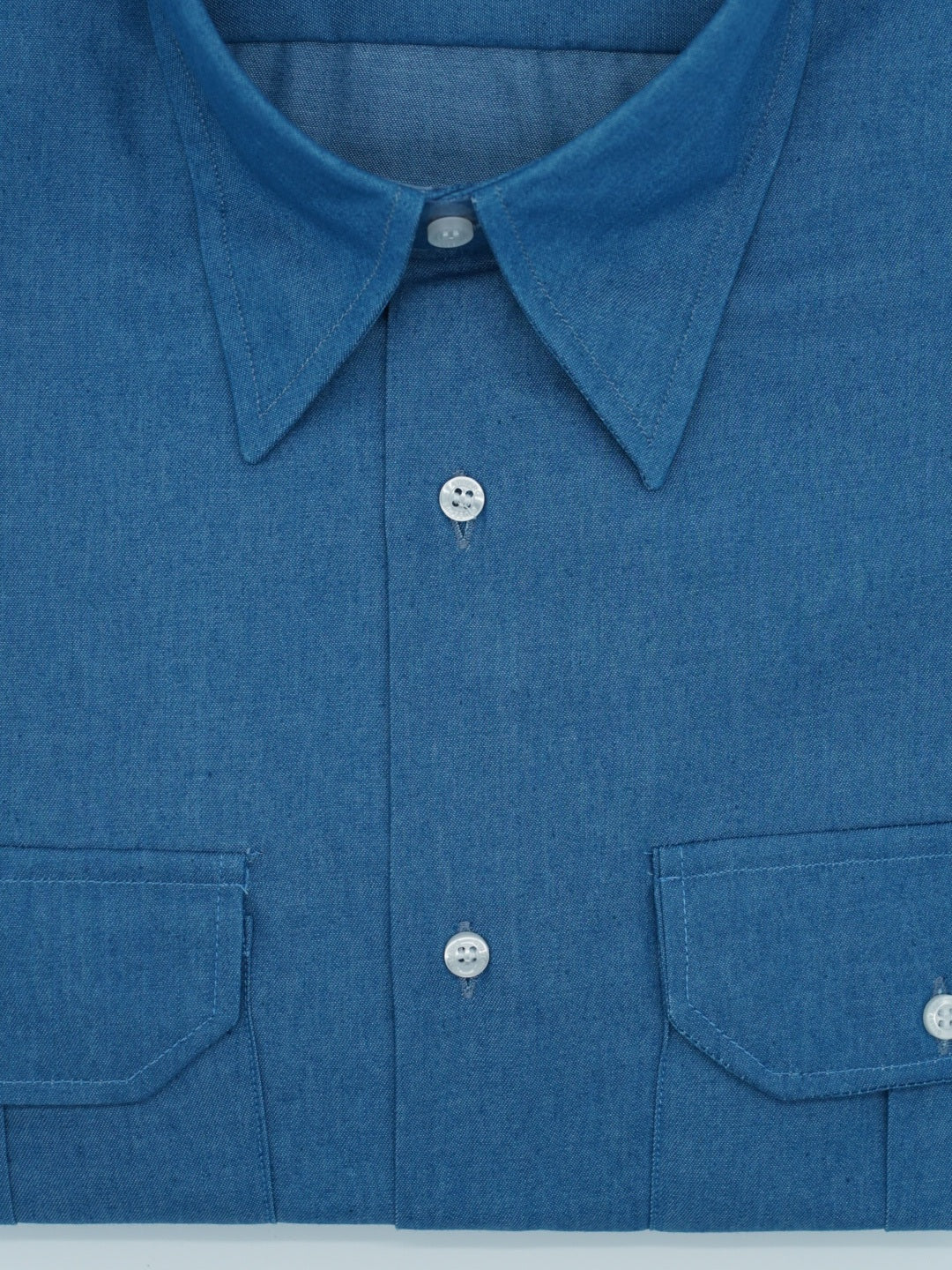 Camicia collo a vela jeans lavaggio chiaro con tasche