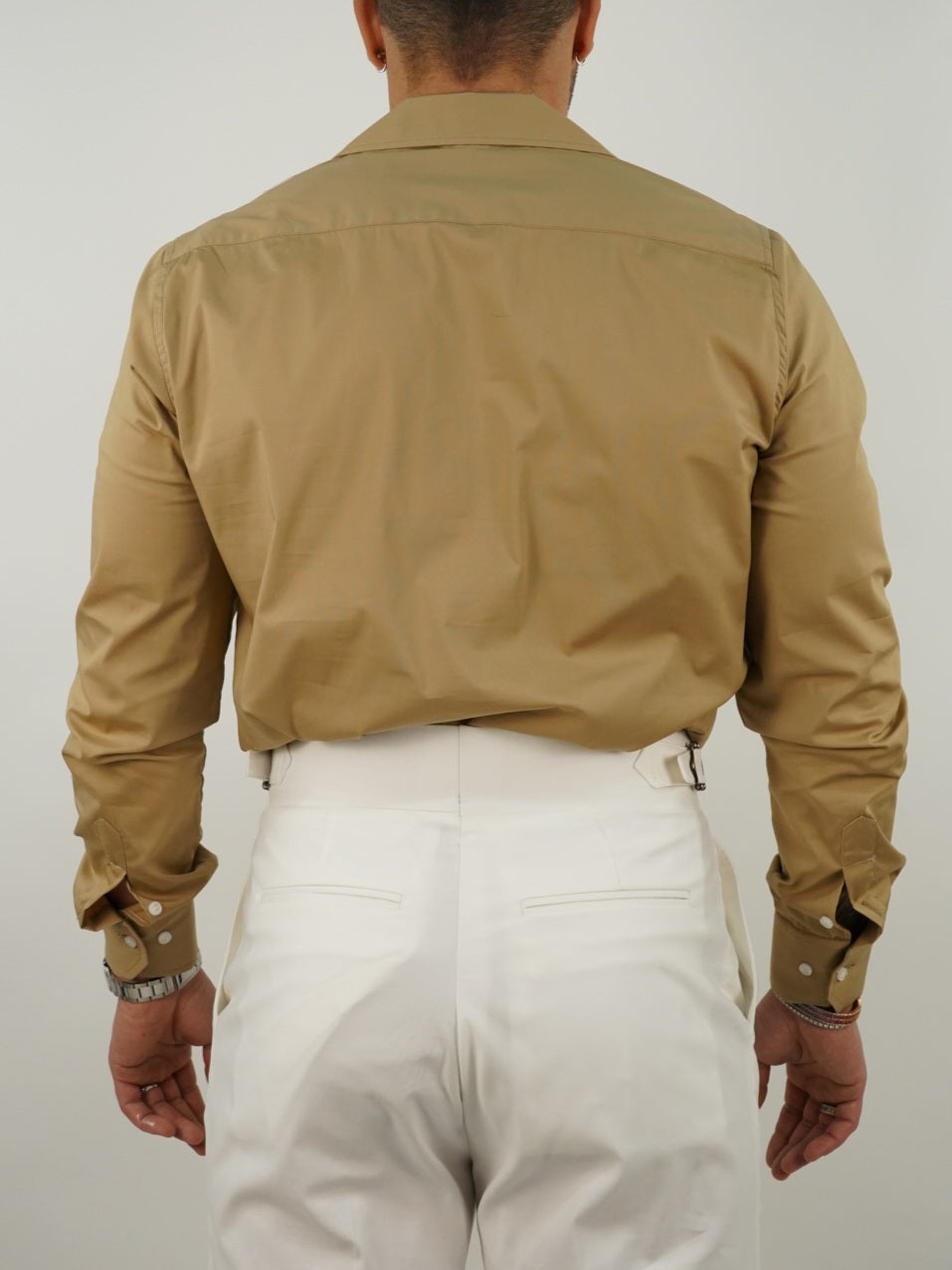 Camicia collo cubano biscotto con tasche