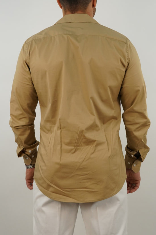 Camicia collo cubano biscotto con tasche