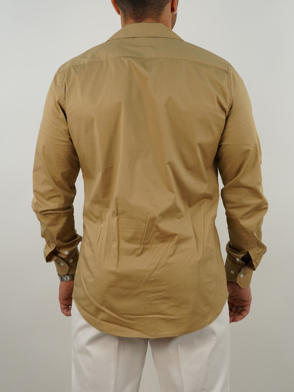 Camicia collo cubano biscotto con tasche