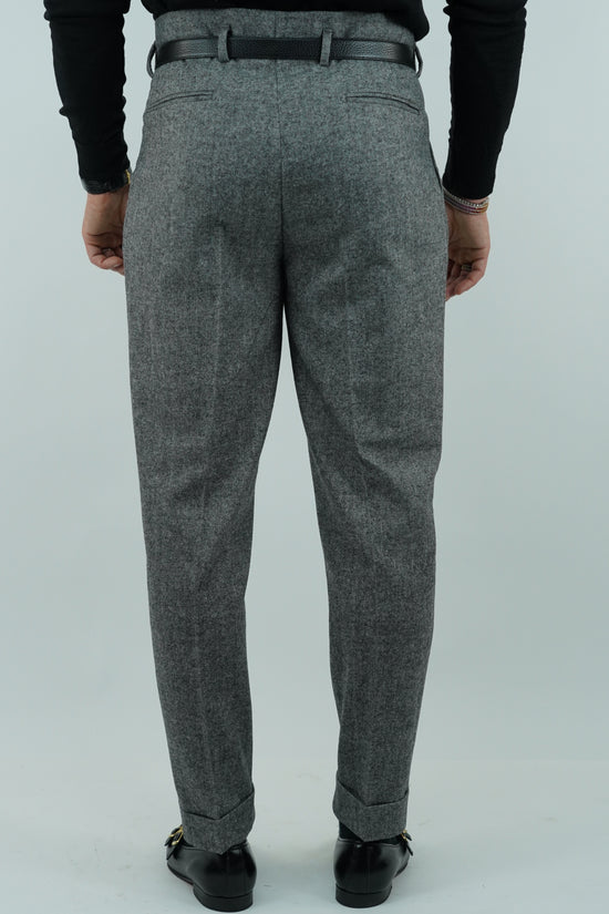 Gurkha grigio chiaro spigato con passanti